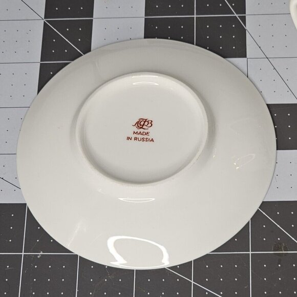 VTG Lomonosov White Heavily Gold Gilded porcelain coffee/tea Cup Saucer Set - Picture 4 of 9